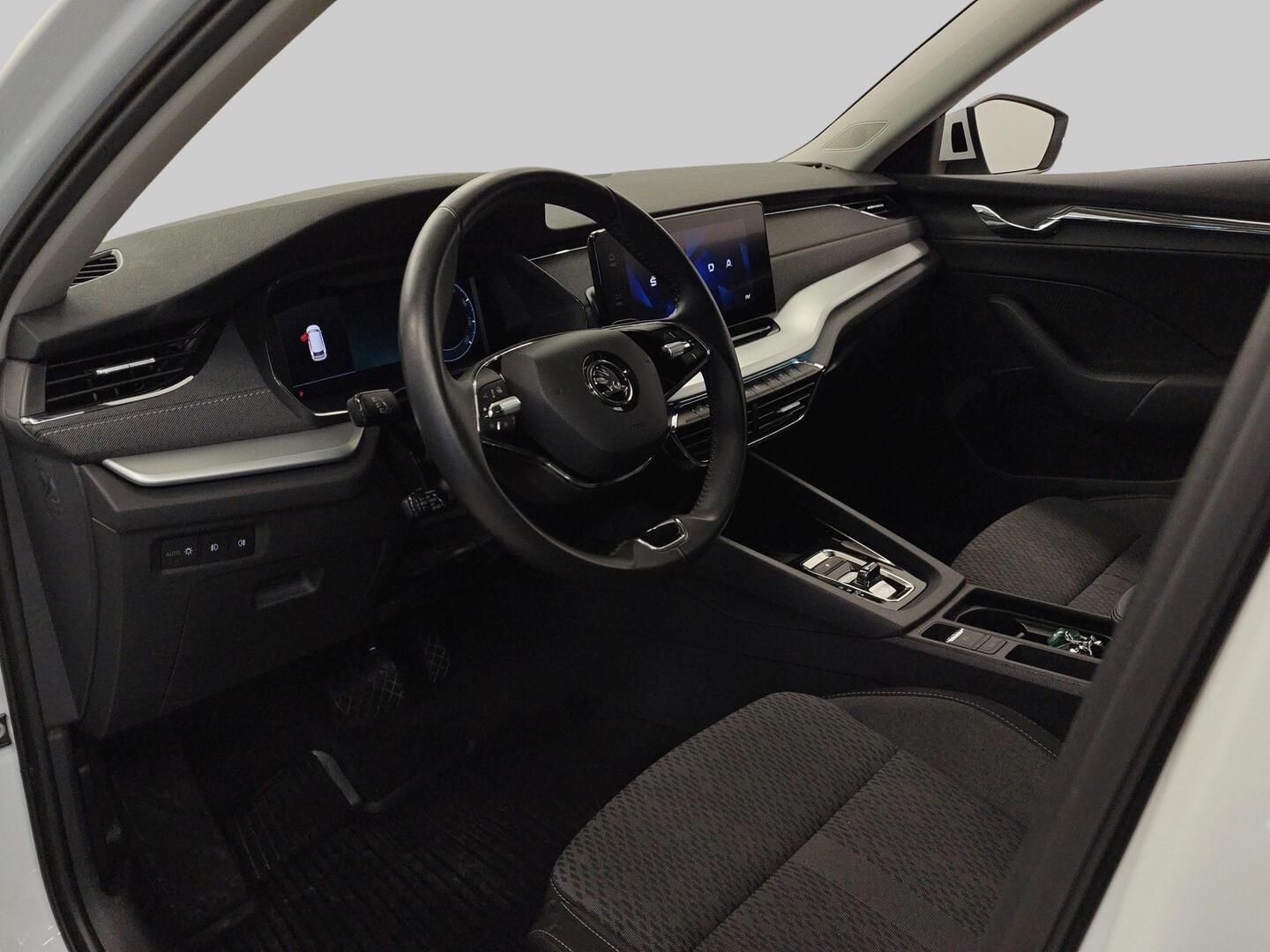 SKODA OCTAVIA 2024
