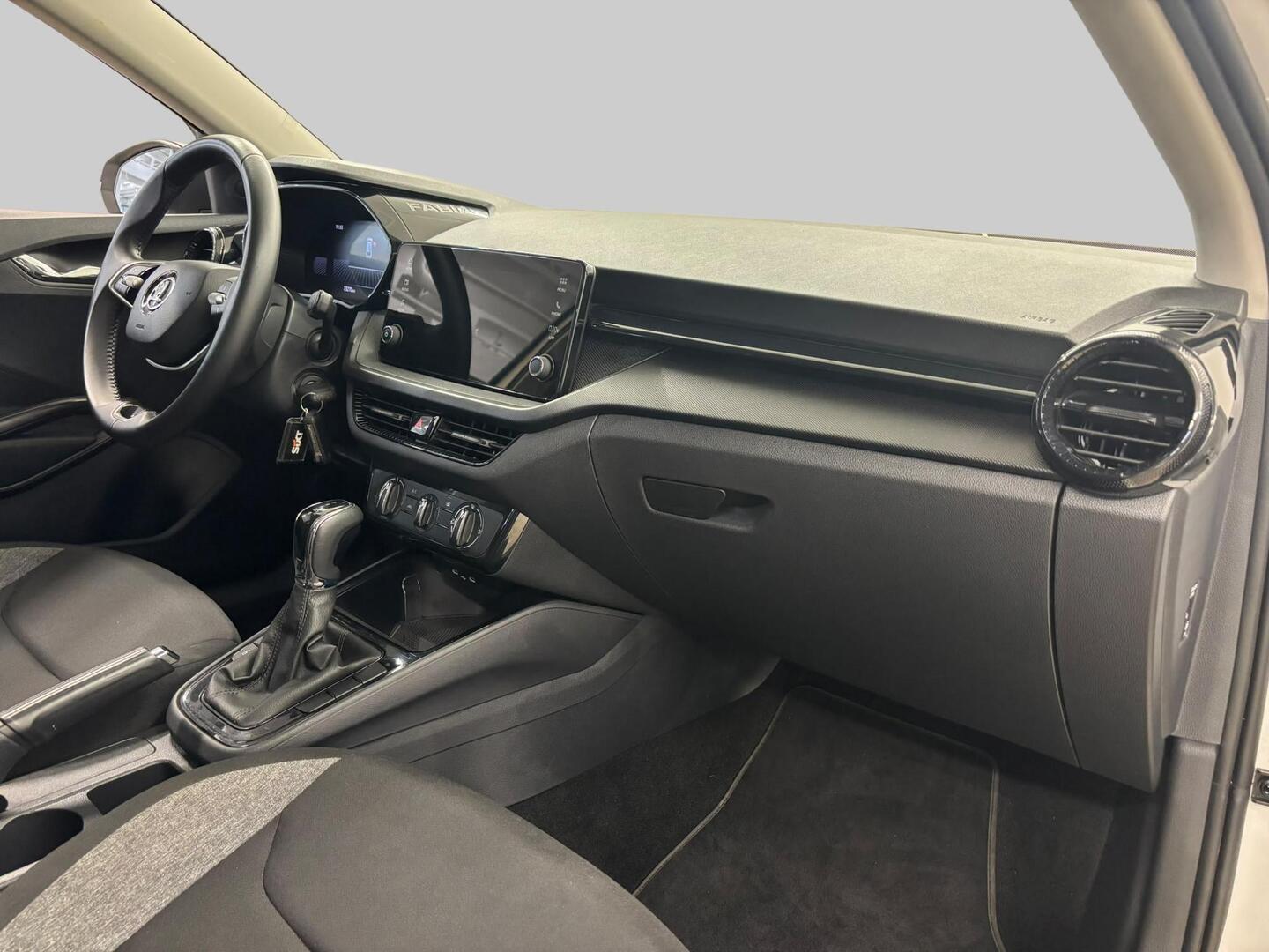 SKODA Fabia 2024