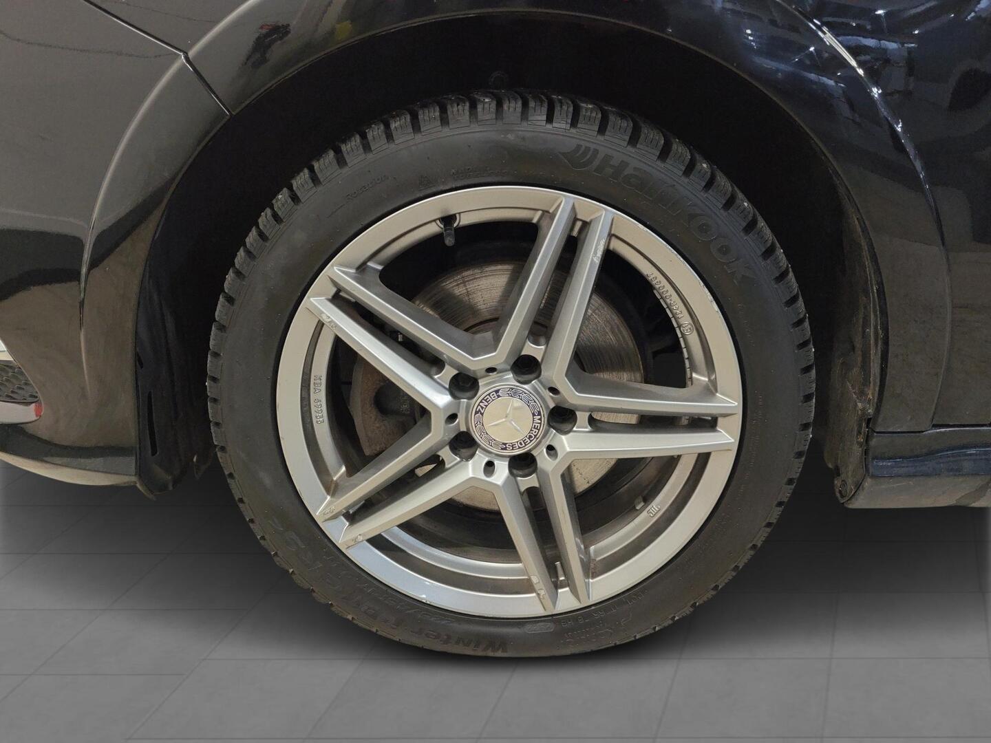 MERCEDES-BENZ B 2015