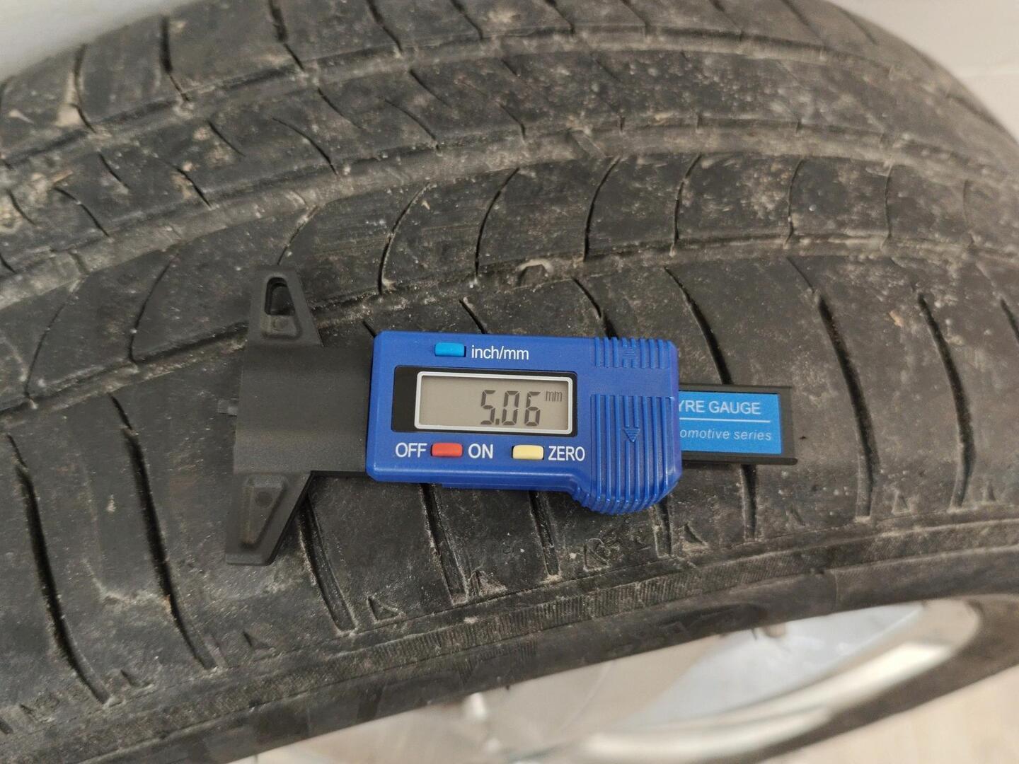 MERCEDES-BENZ B 2015