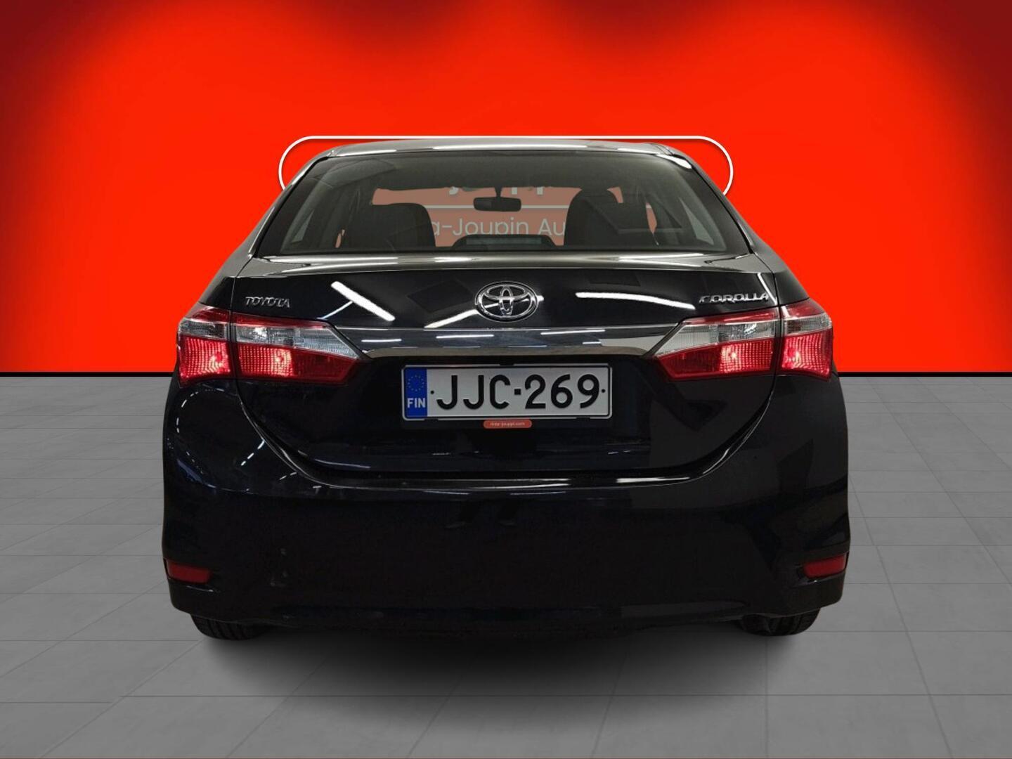 TOYOTA Corolla 2014