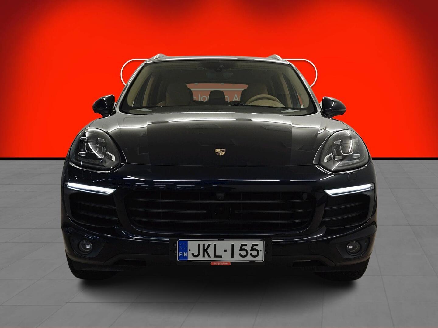 PORSCHE Cayenne 2015