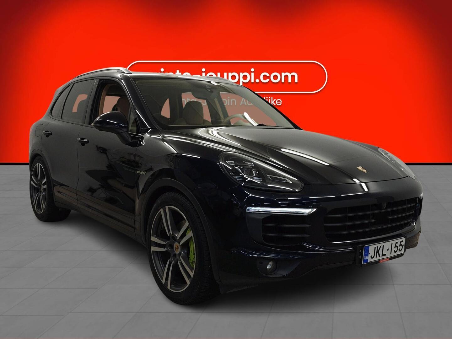 PORSCHE Cayenne 2015