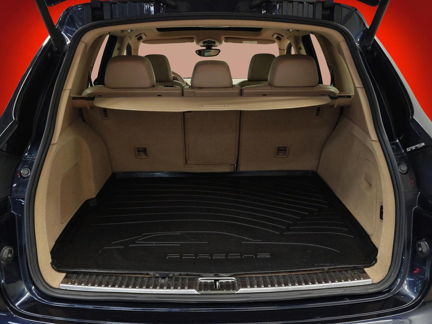 PORSCHE Cayenne 2015