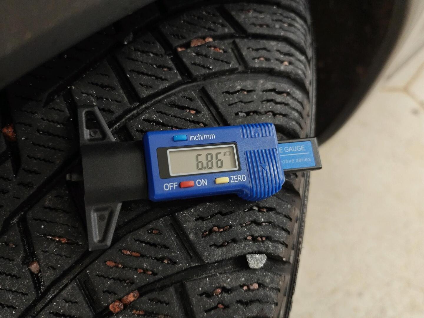 PORSCHE Cayenne 2015