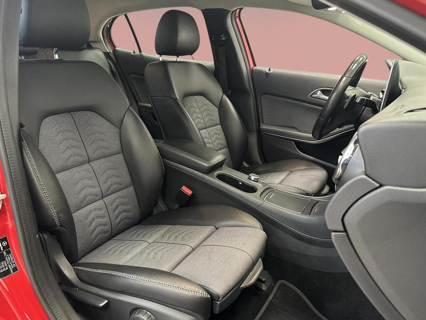 MERCEDES-BENZ GLA 2017