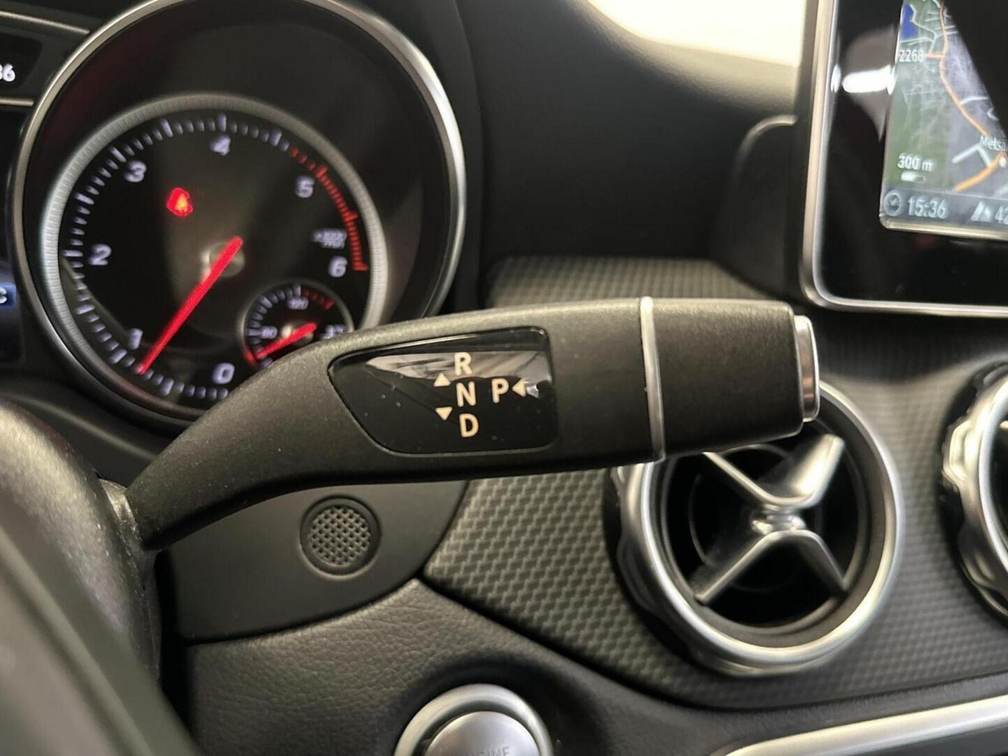 MERCEDES-BENZ GLA 2017