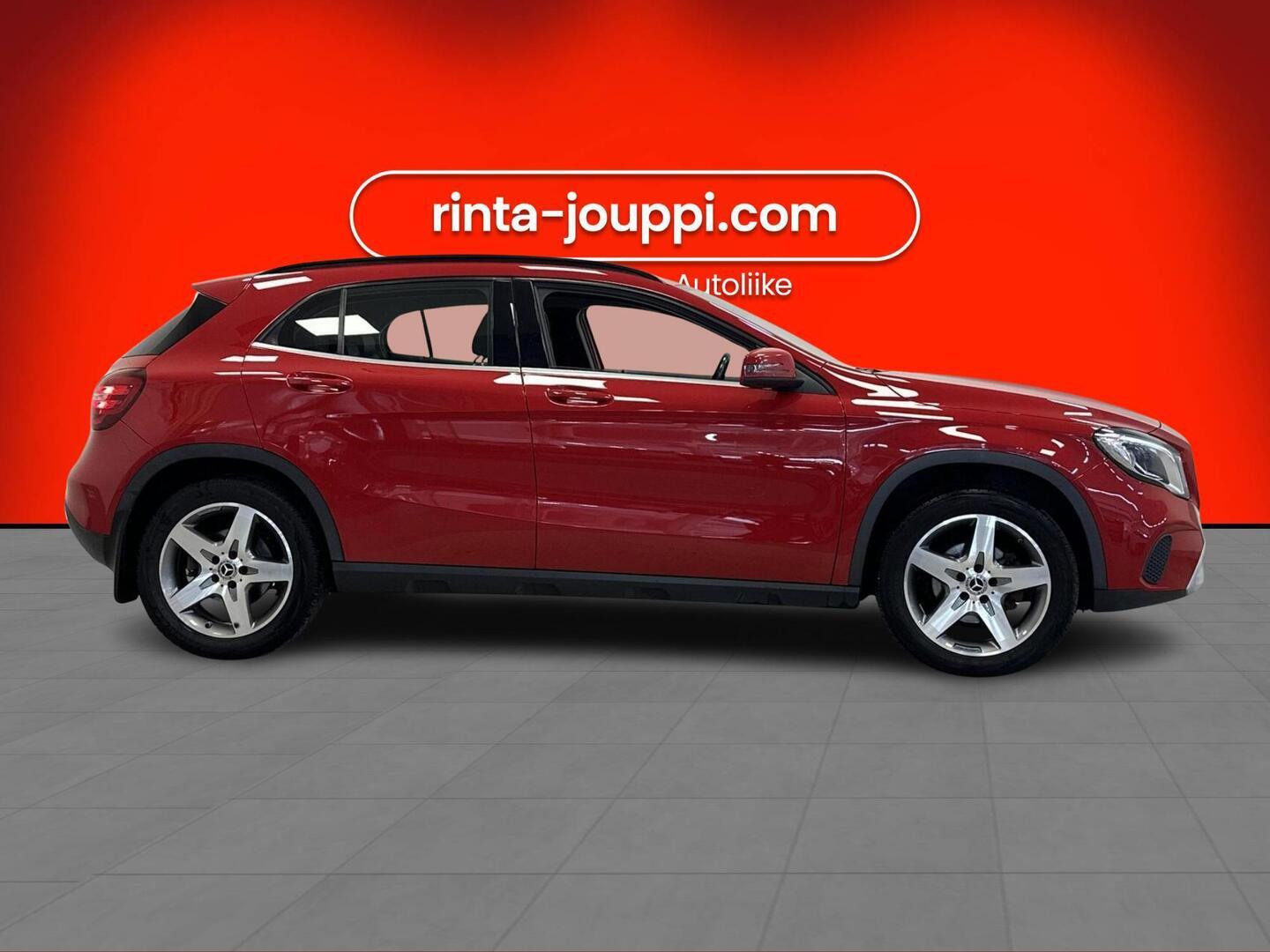 MERCEDES-BENZ GLA 2017