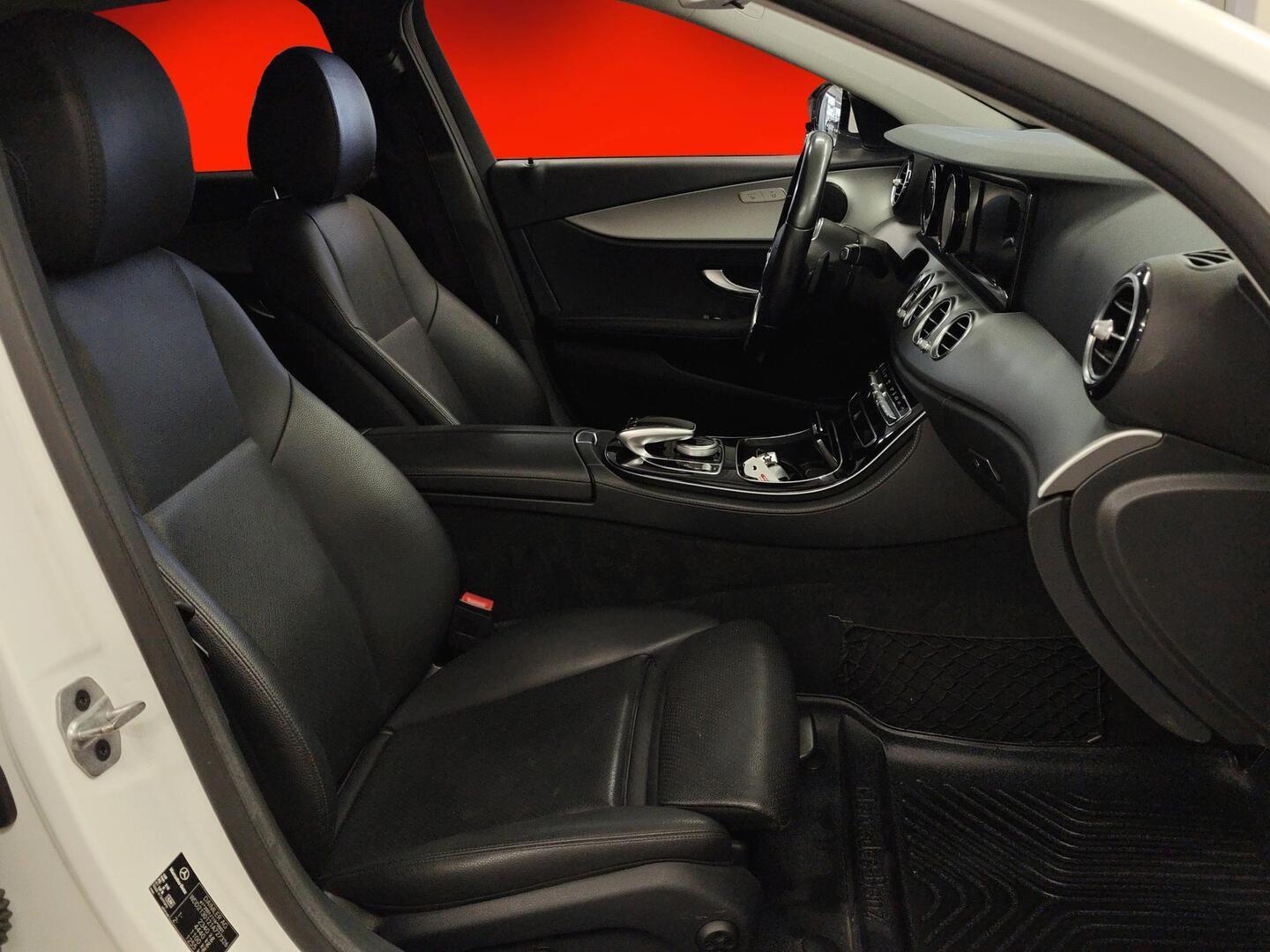 MERCEDES-BENZ E 2020