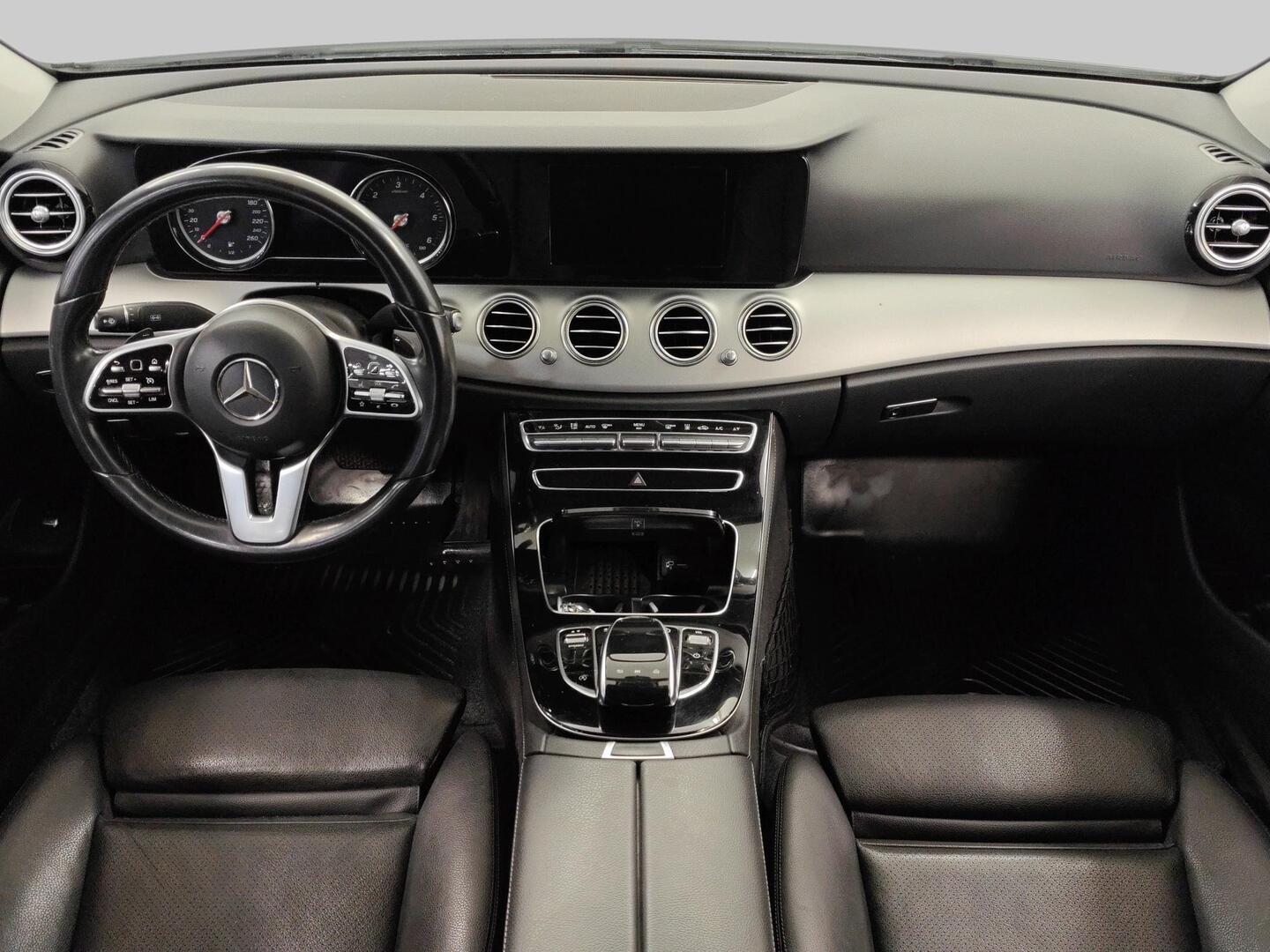MERCEDES-BENZ E 2020