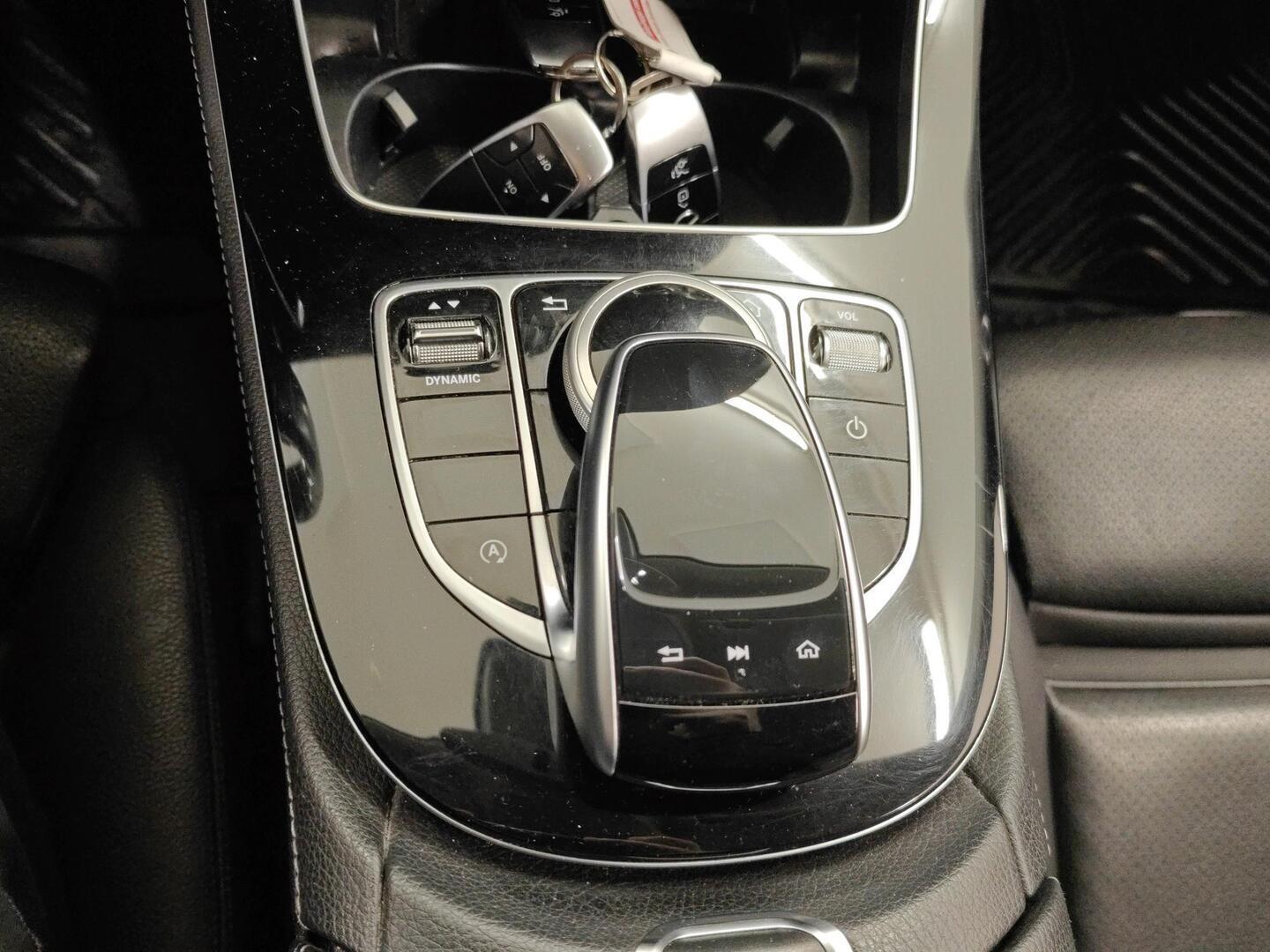 MERCEDES-BENZ E 2020