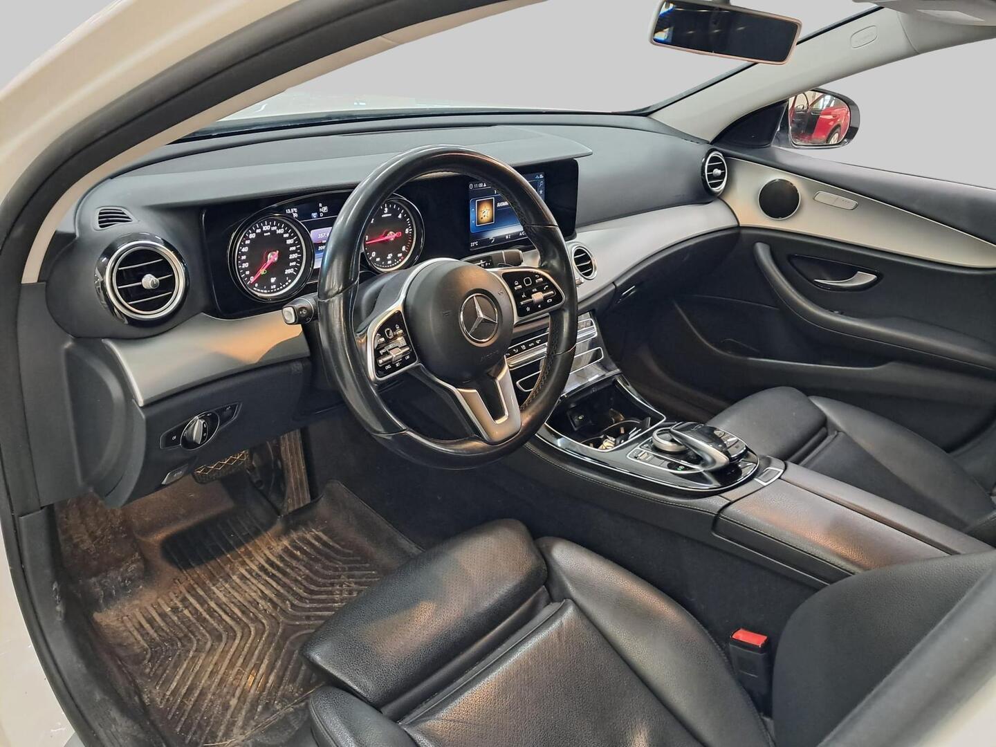 MERCEDES-BENZ E 2020