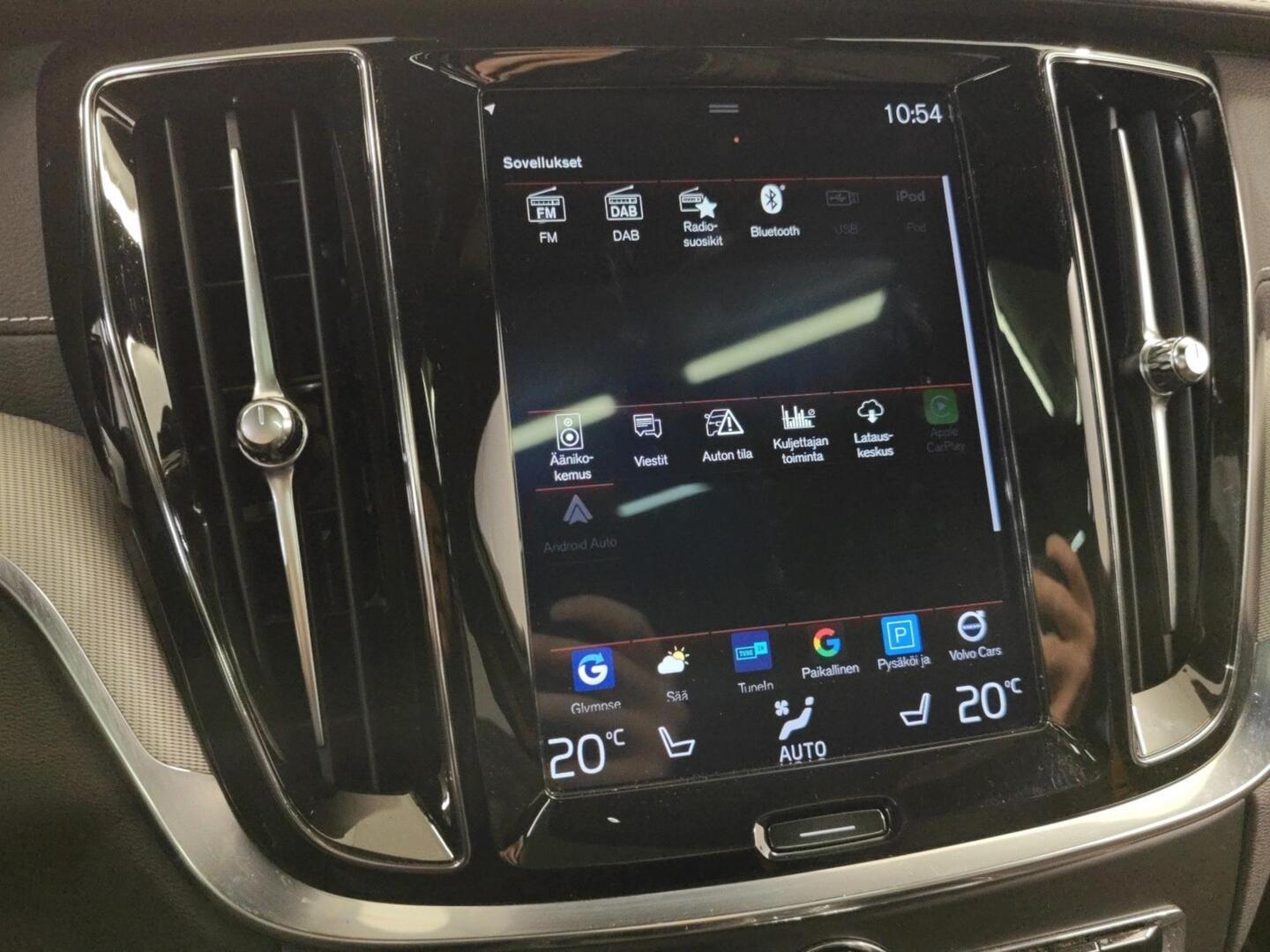 VOLVO V60 2020