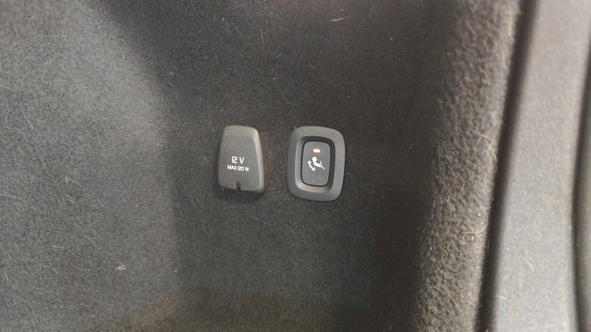 VOLVO V60 2020