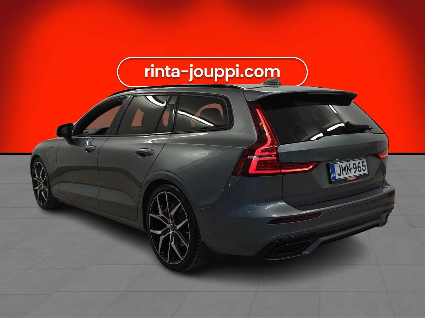 VOLVO V60 2020