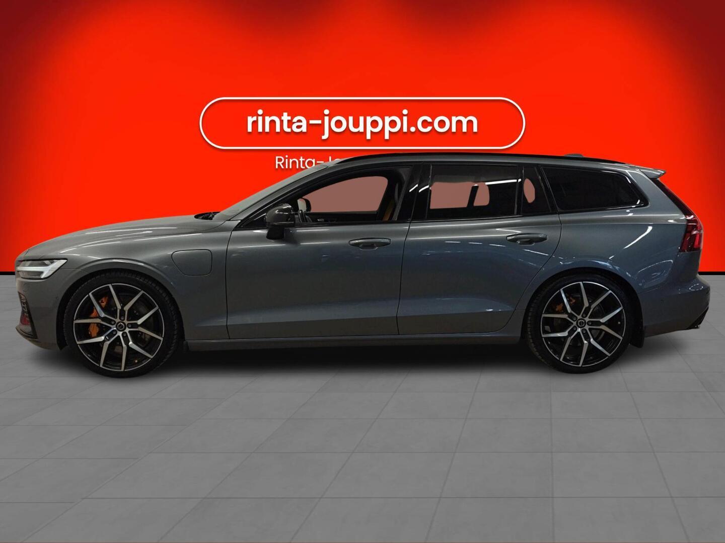 VOLVO V60 2020