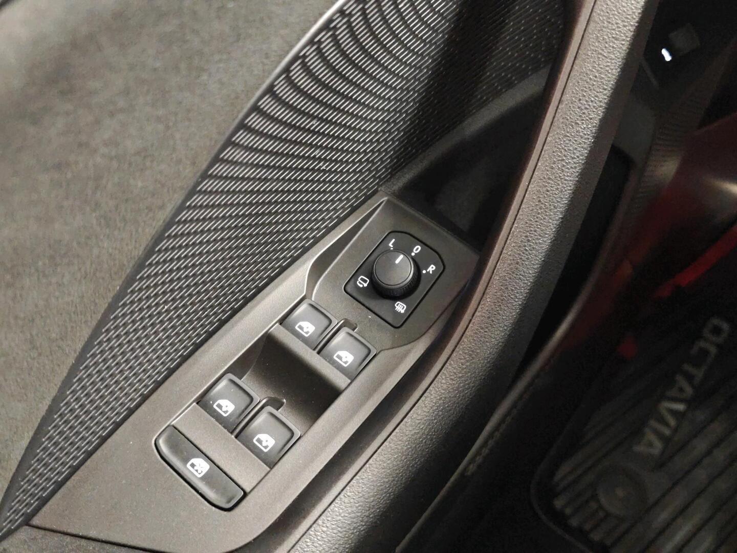 SKODA Octavia 2023