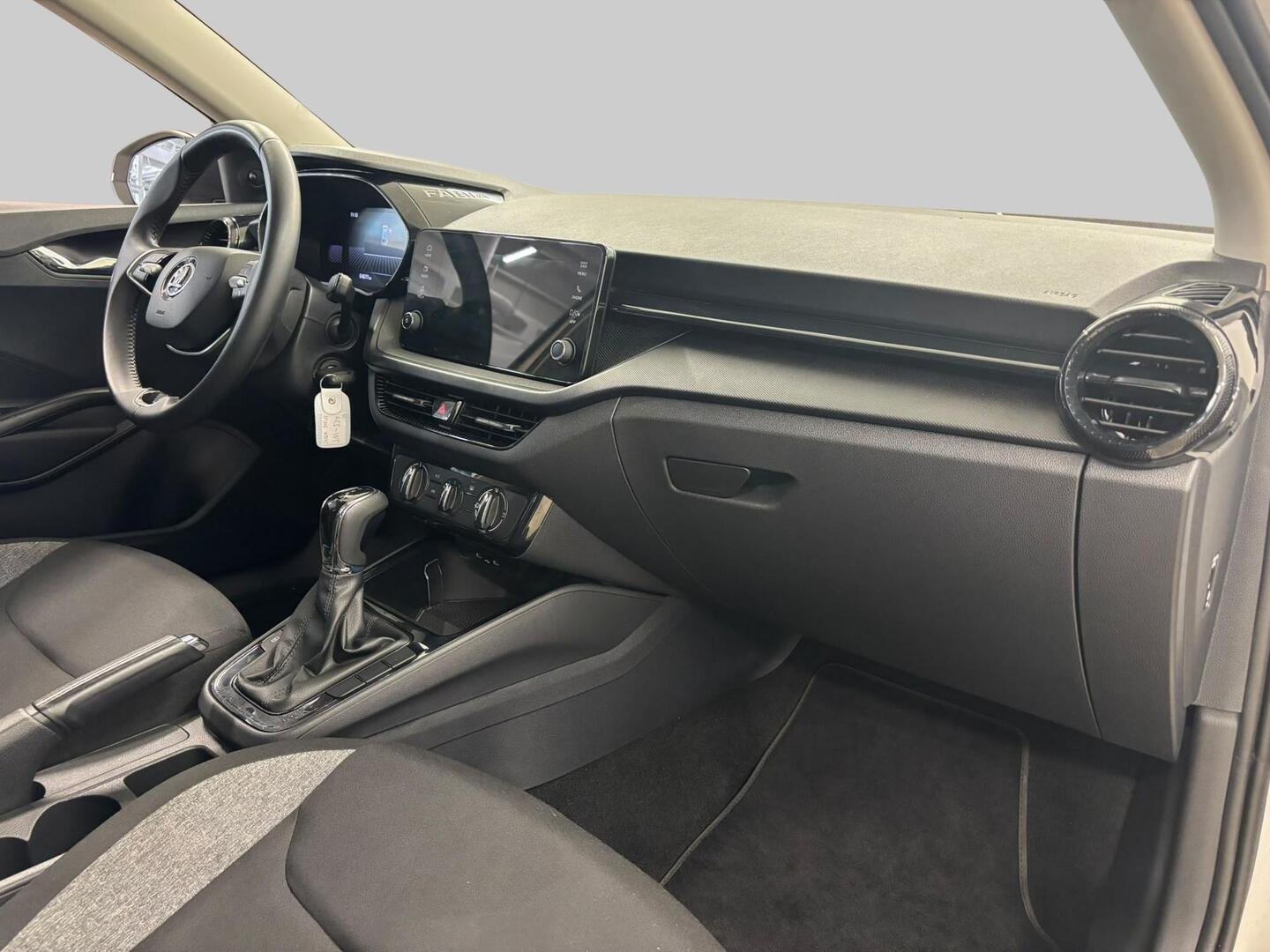 SKODA Fabia 2024