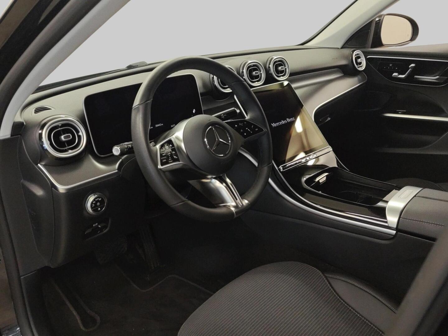MERCEDES-BENZ C 2024