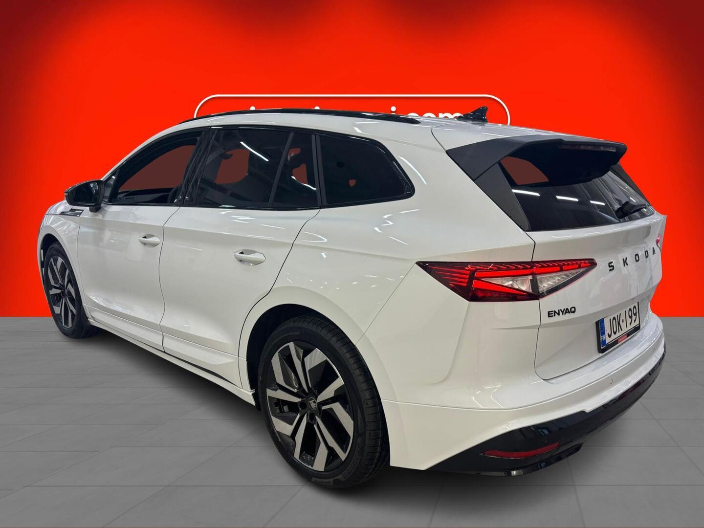 SKODA Enyaq 2025