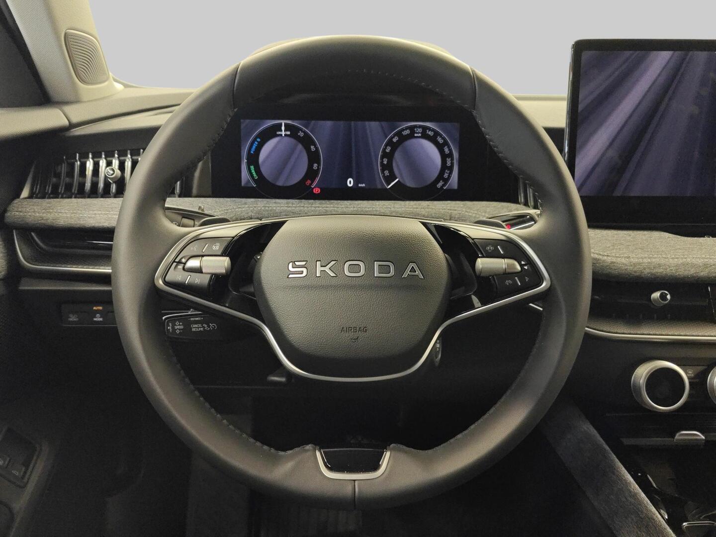 SKODA SUPERB 2026