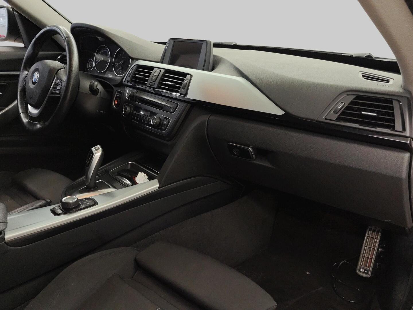 BMW 320 Gran Turismo 2014