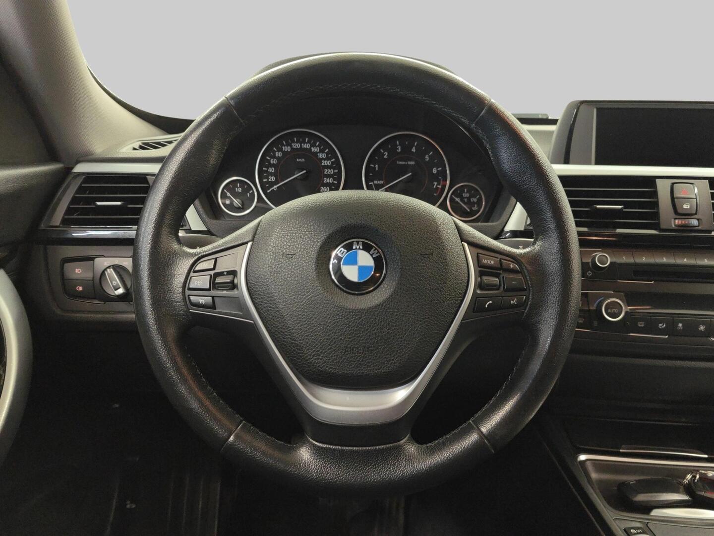 BMW 320 Gran Turismo 2014