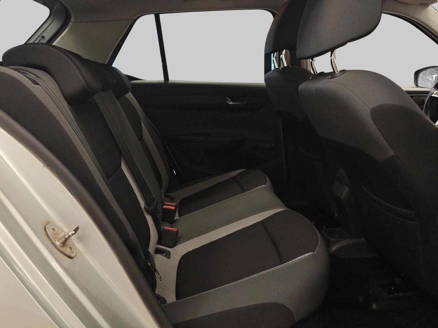 SKODA FABIA 2016