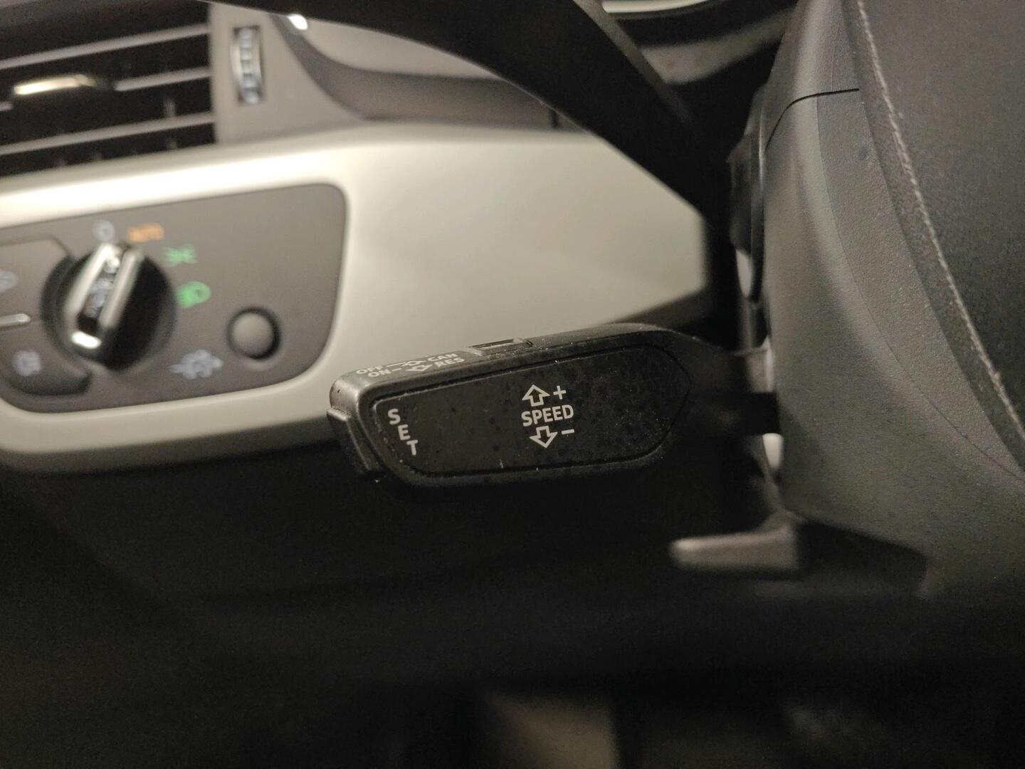 AUDI A4 2016