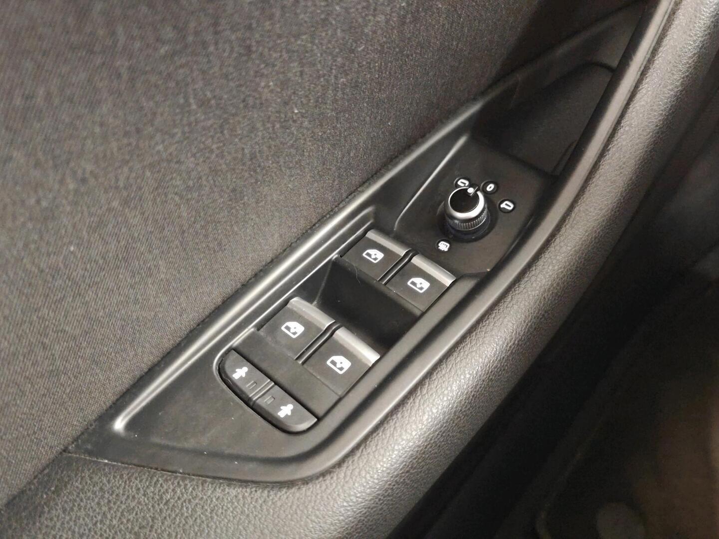 AUDI A4 2016