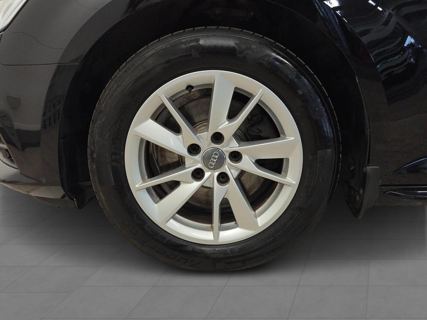 AUDI A4 2016