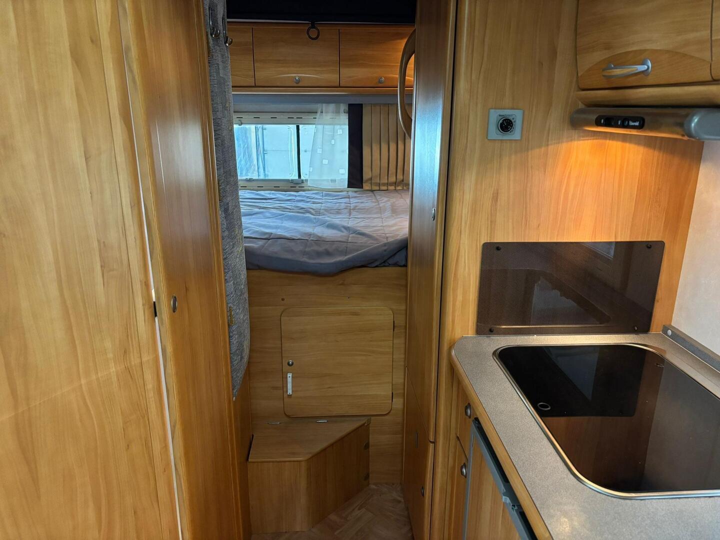 ADRIA Stargo 670 SP 2004
