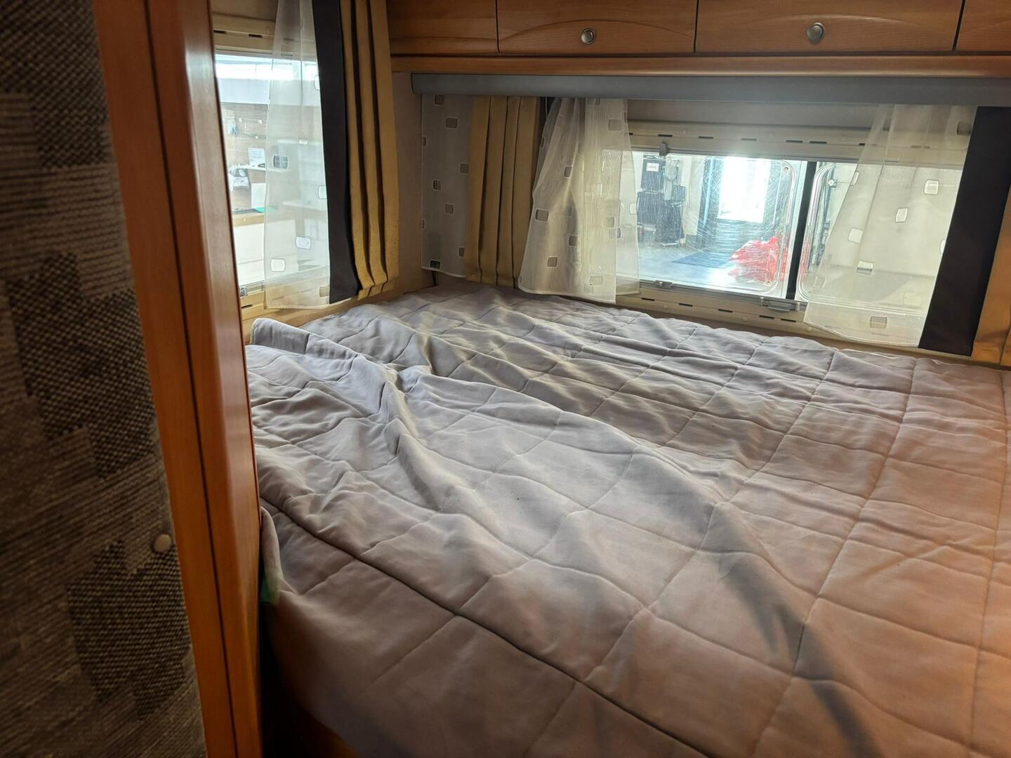 ADRIA Stargo 670 SP 2004
