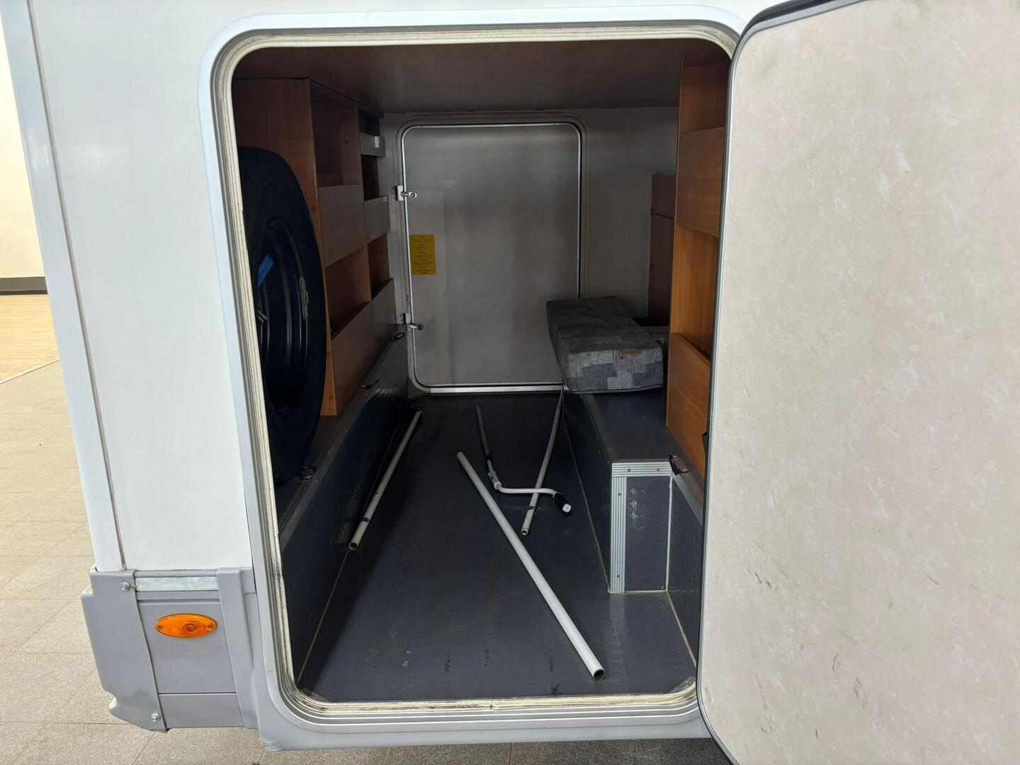 ADRIA Stargo 670 SP 2004