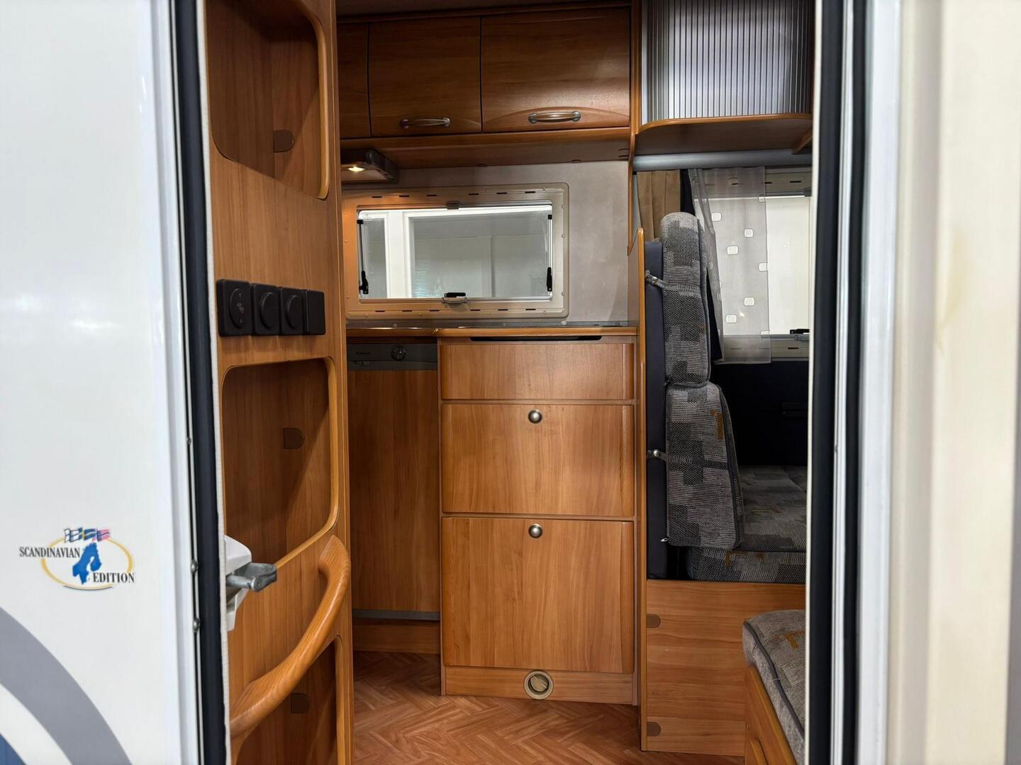 ADRIA Stargo 670 SP 2004