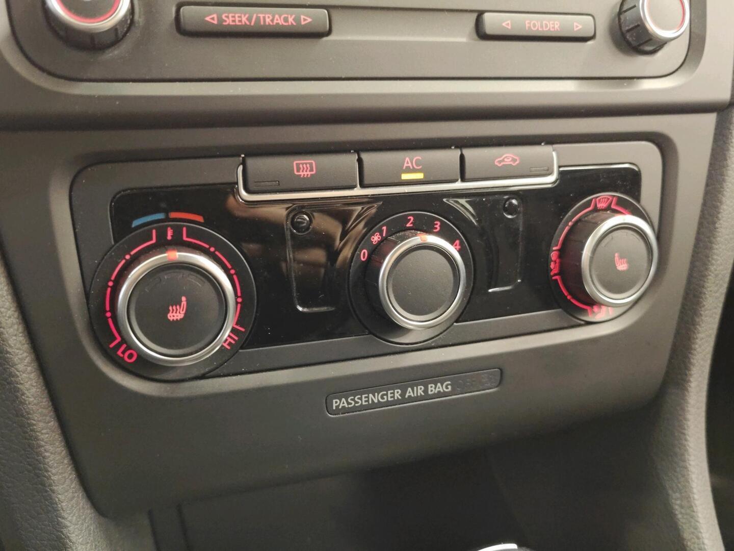 VOLKSWAGEN Golf 2011