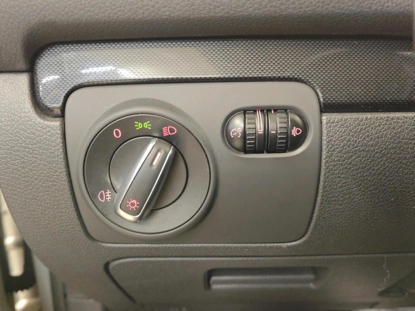 VOLKSWAGEN Golf 2011