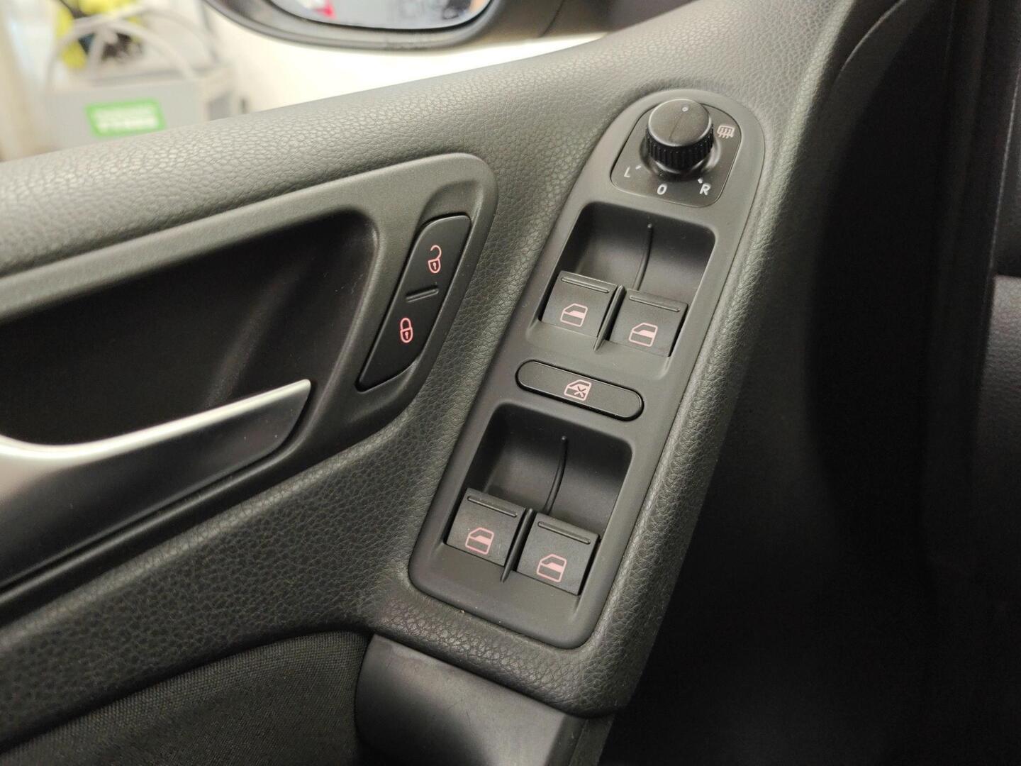 VOLKSWAGEN Golf 2011