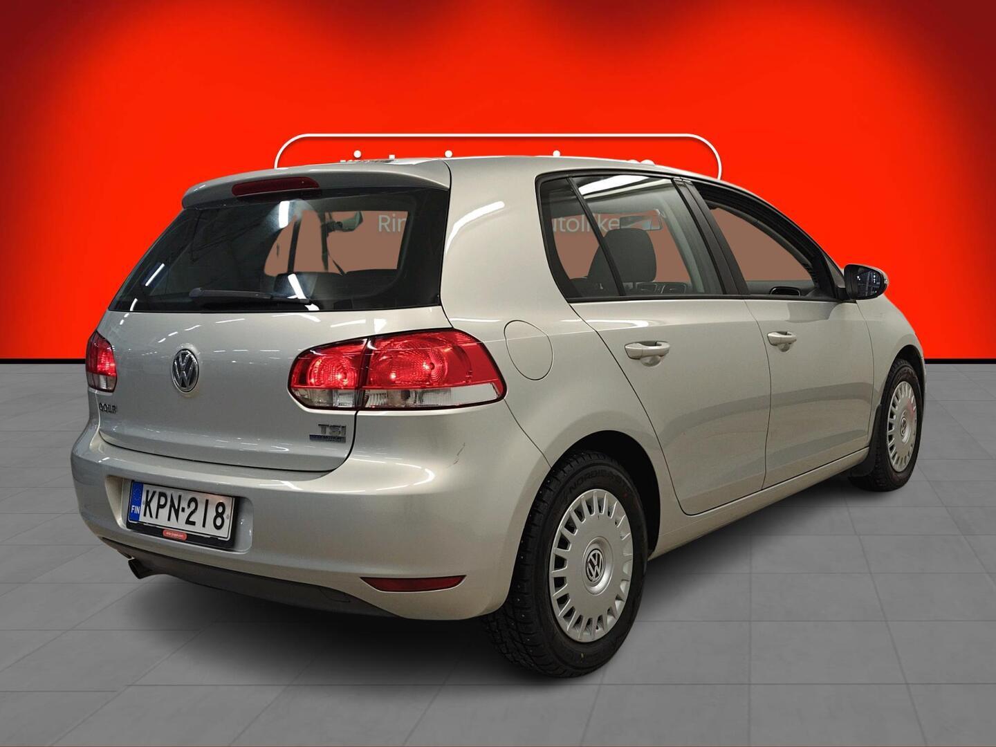 VOLKSWAGEN Golf 2011