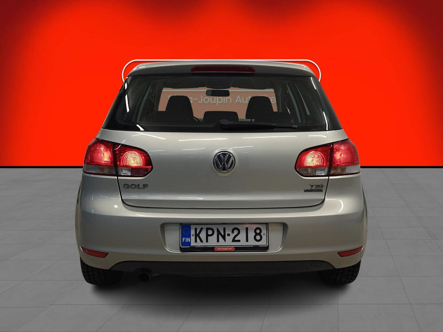 VOLKSWAGEN Golf 2011