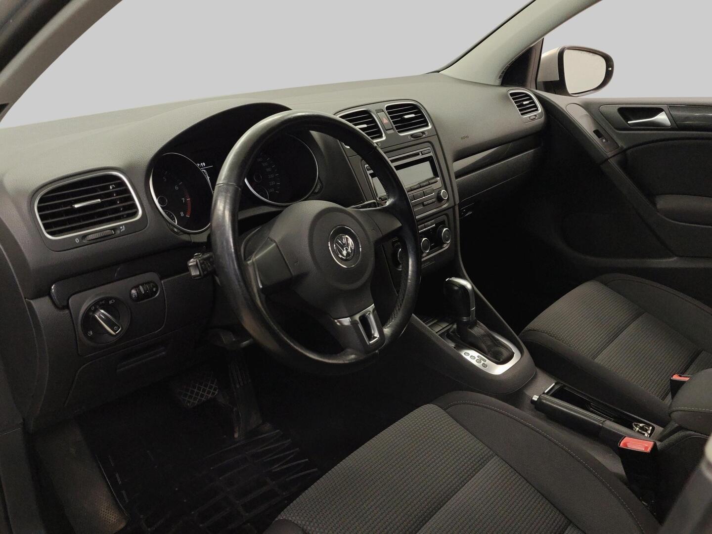 VOLKSWAGEN Golf 2011