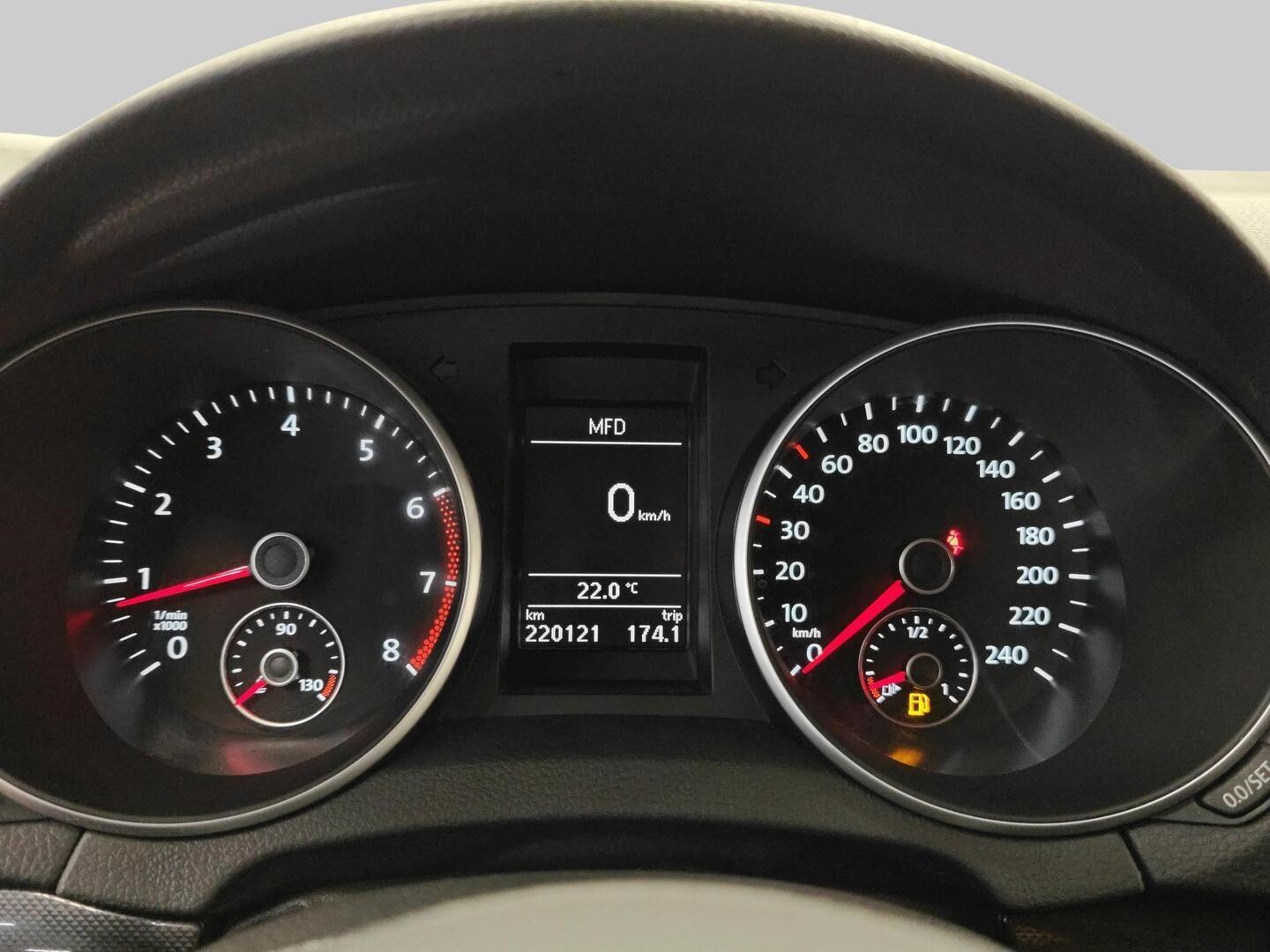 VOLKSWAGEN Golf 2012