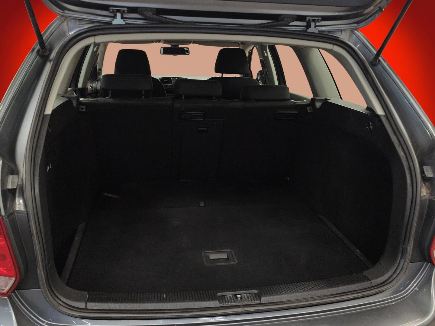 VOLKSWAGEN Golf 2012