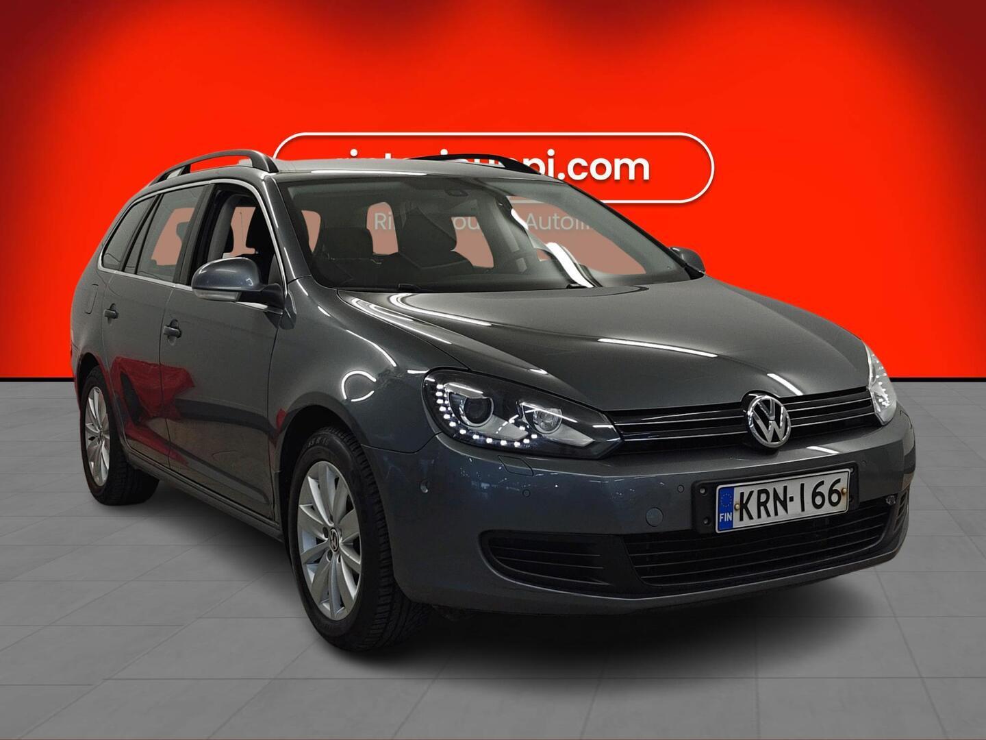 VOLKSWAGEN Golf 2012