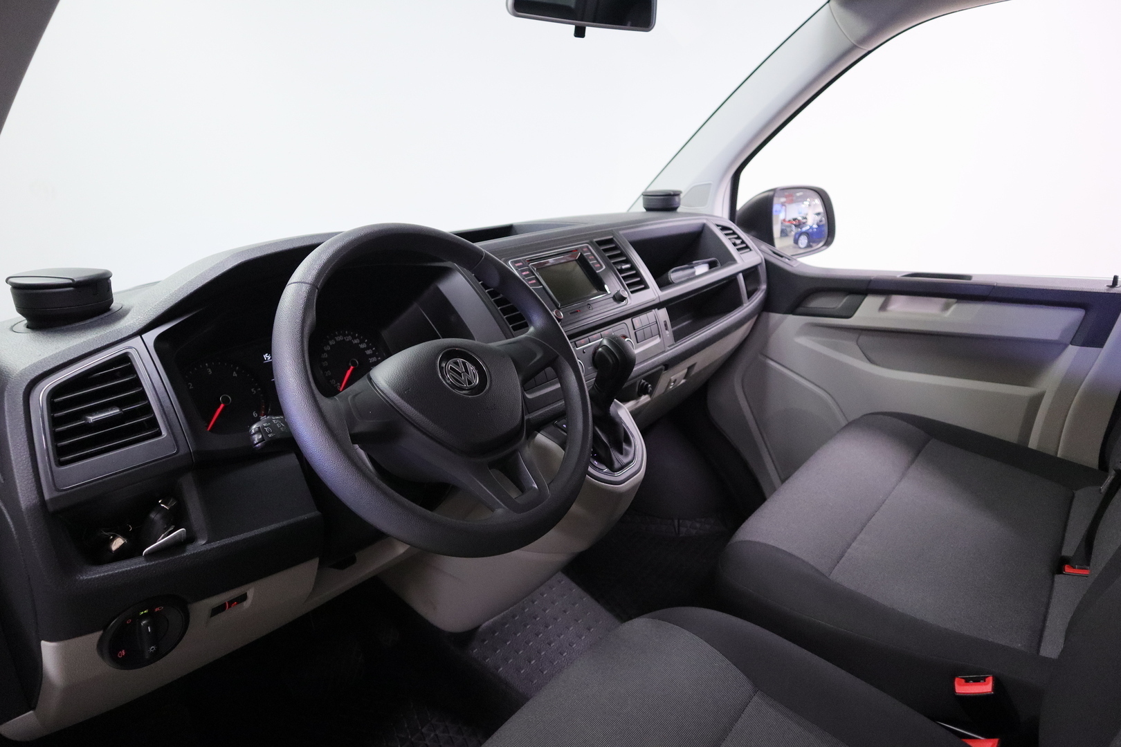 VOLKSWAGEN Transporter 2017