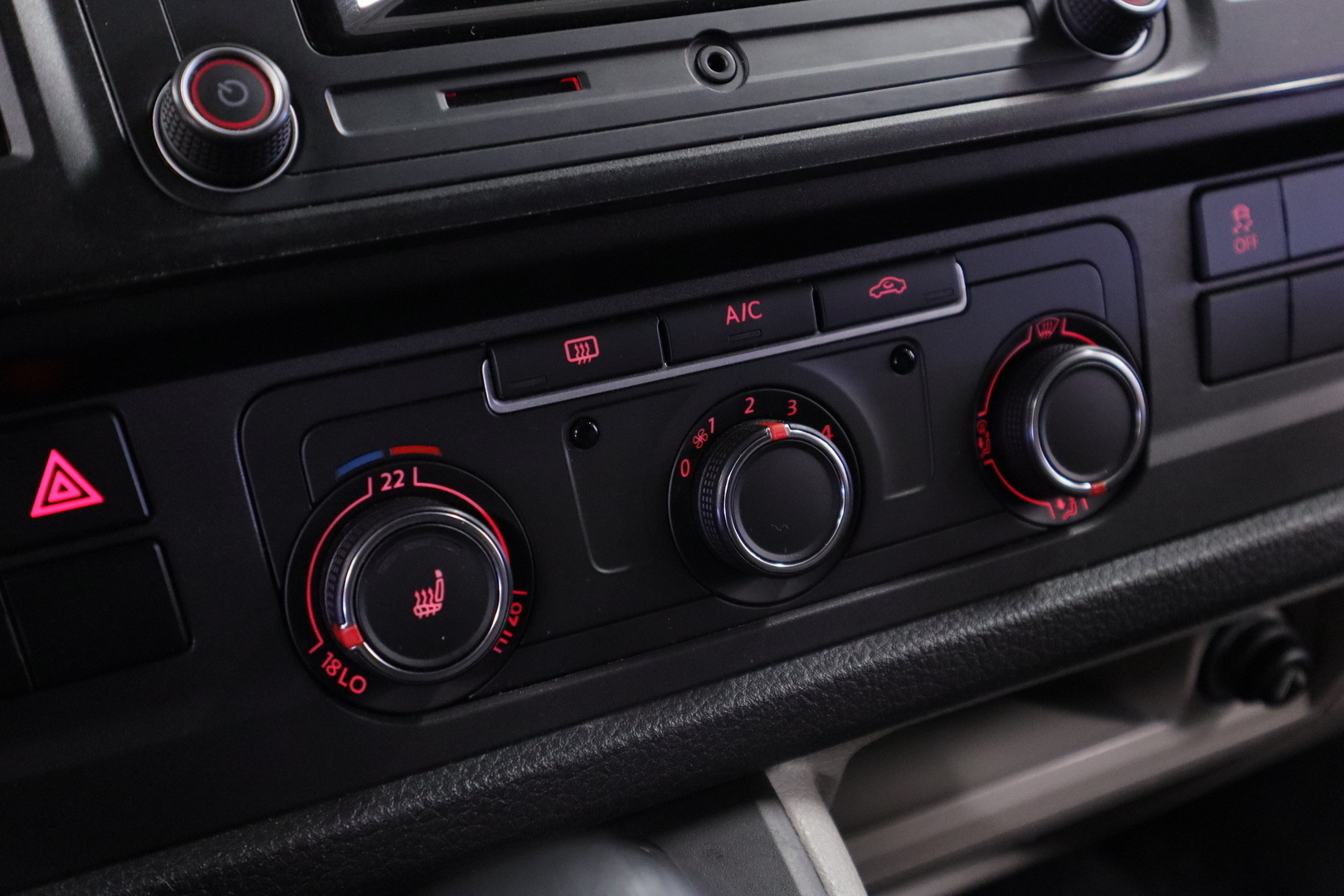 VOLKSWAGEN Transporter 2017