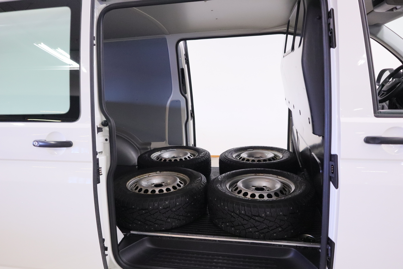 VOLKSWAGEN Transporter 2017