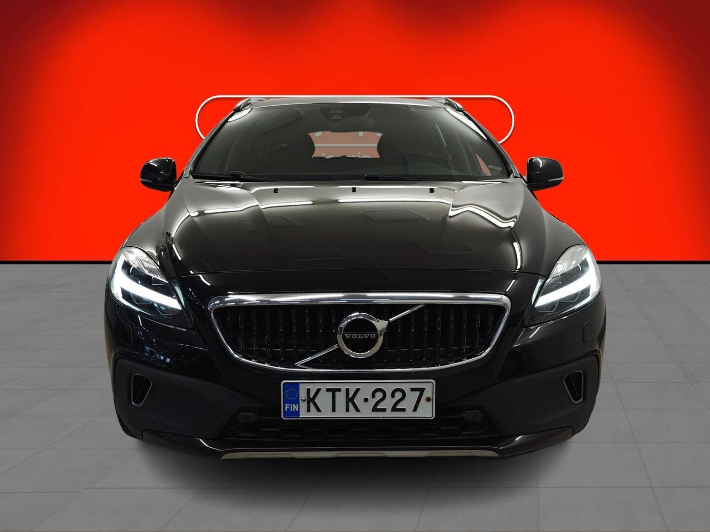 VOLVO V40 Cross Country 2018