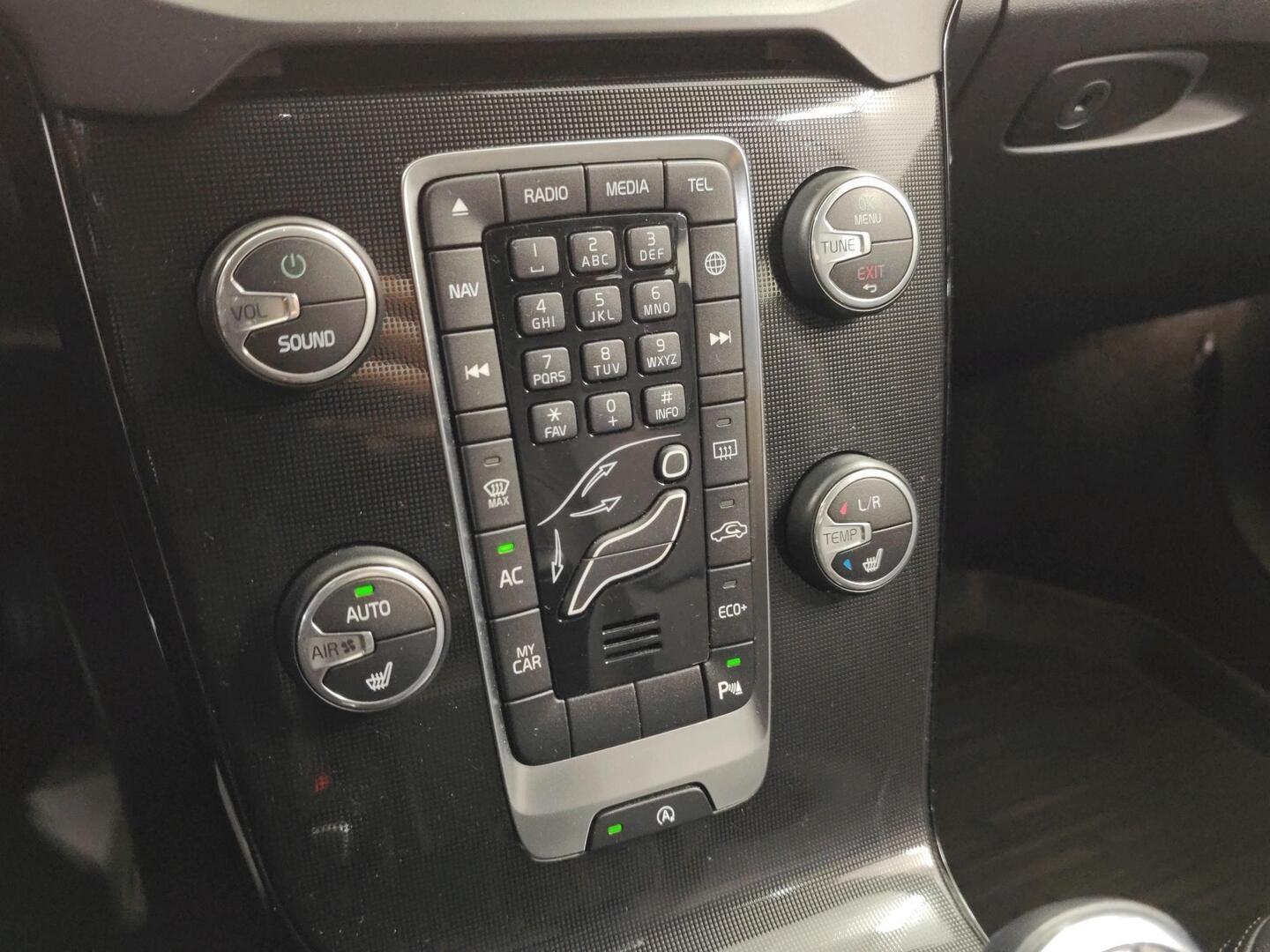 VOLVO V40 Cross Country 2018