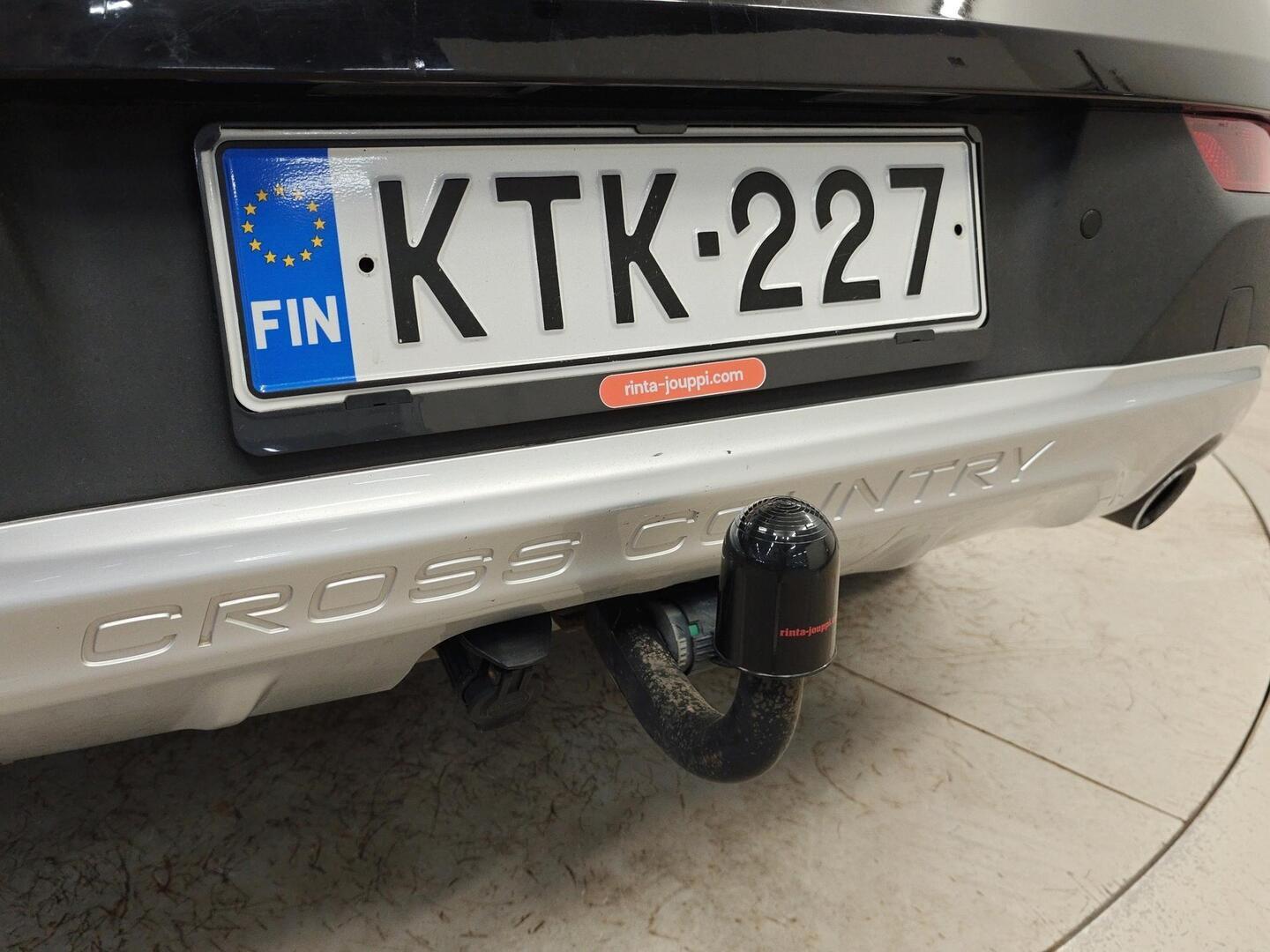 VOLVO V40 Cross Country 2018